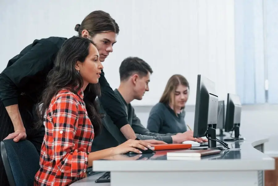 Un guide sur les meilleurs bootcamps de codage à Miami (mis à jour pour 2024)